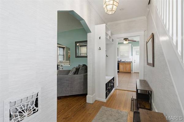 11165 Old Halls Ferry RD, St Louis, MO 63136