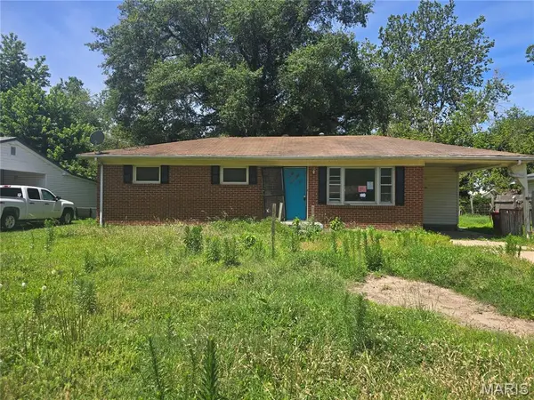 905 S Prairie St, Sikeston, MO 63801