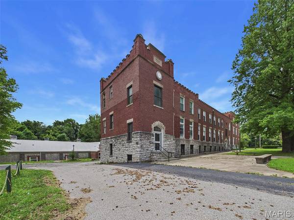 2009 Seminary ST, Alton, IL 62002