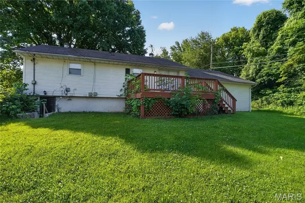 12083 Garden LN, St Louis, MO 63138
