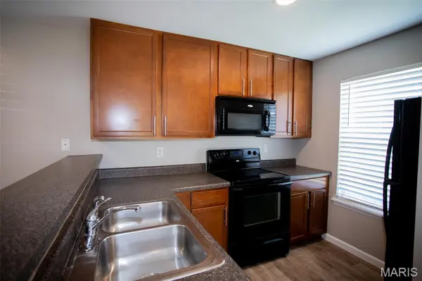 15103 Spring Creek LN, O'fallon, MO 63368