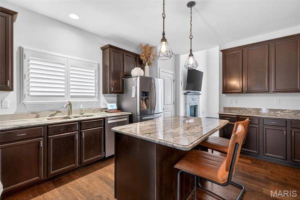 968 Ridgepointe Place CIR, Lake St Louis, MO 63367