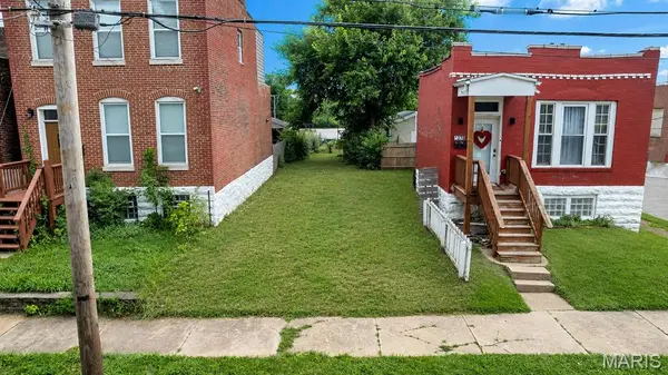 4368 Hunt AVE, St Louis, MO 63110