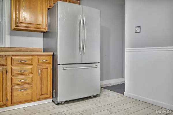 32 Highland DR, St Charles, MO 63303