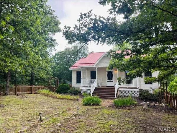 216 W Hickory Ridge RD, Steelville, MO 65565