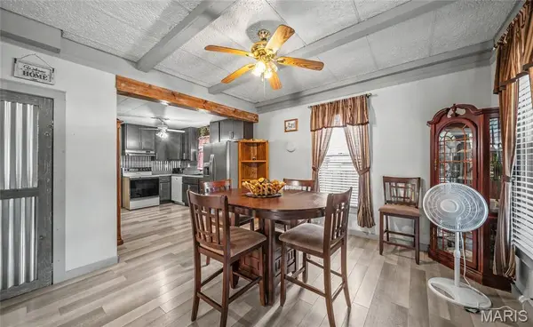 107 N Market ST, Grafton, IL 62037