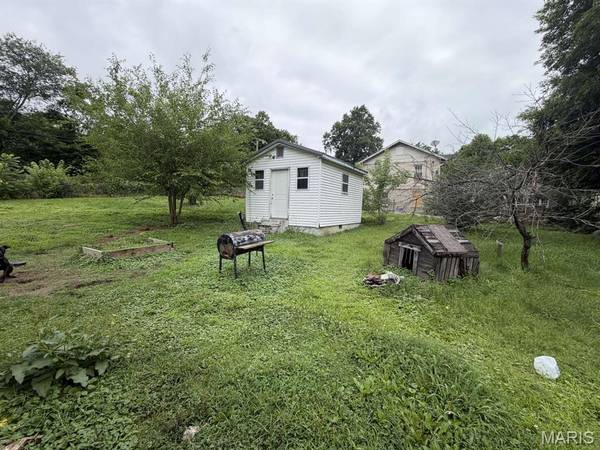 1005 Spring ST, Poplar Bluff, MO 63901