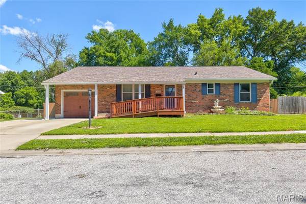 2424 Crislisa DR, Alton, IL 62002