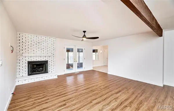 415 Trail Grove CT, Ballwin, MO 63011