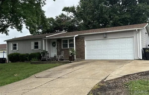 15 Junction DR, Old Monroe, MO 63369