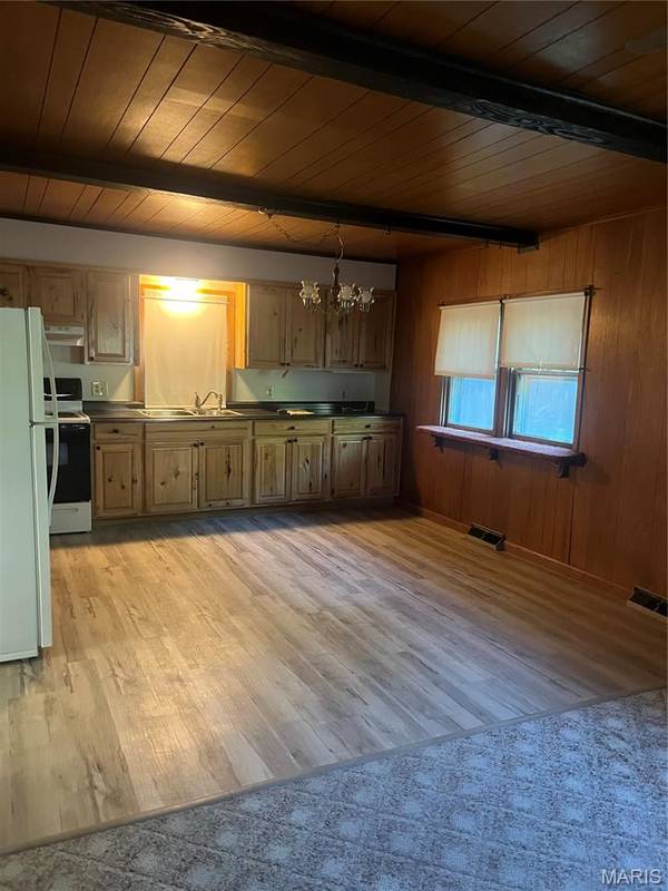2706 Saint Marys AVE, Hannibal, MO 63401