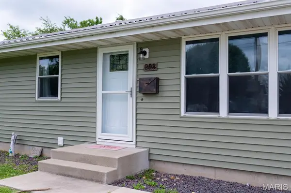 908 W Jackson AVE, Owensville, MO 65066