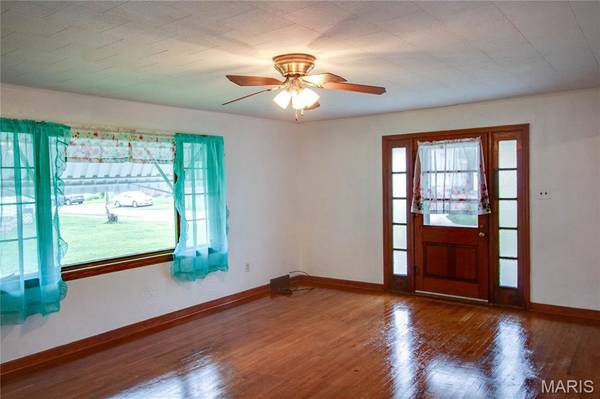 208 E Exchange ST, Jerseyville, IL 62052