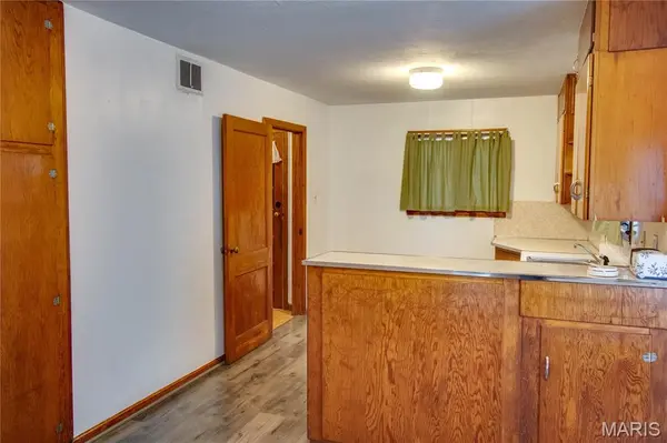 208 E Exchange ST, Jerseyville, IL 62052