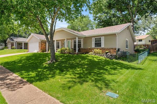 7207 Emerald Hill CT, St Louis, MO 63129