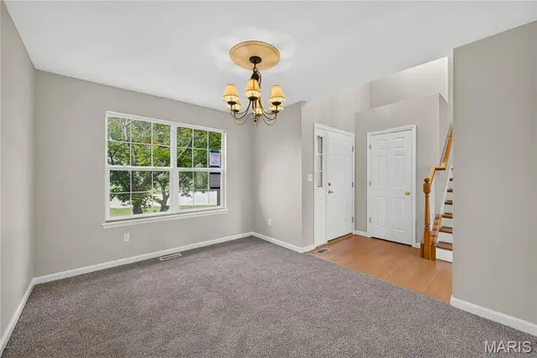 14 Spring Time CT, St Charles, MO 63303