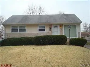 428 Macdougall DR, Unincorporated, MO 63137