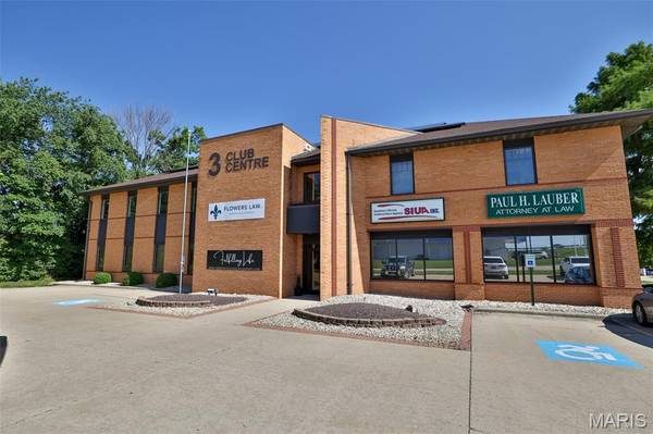 3 Club Centre Suite C, Edwardsville, IL 62025