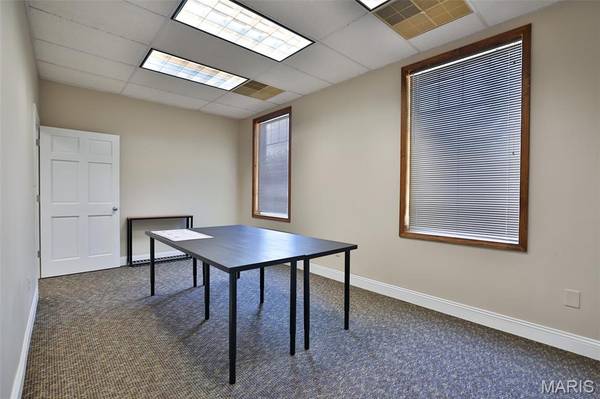 3 Club Centre Suite C, Edwardsville, IL 62025