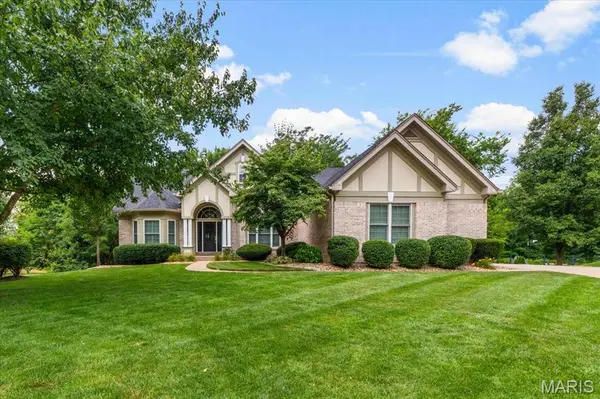 766 Southbrook Forest CT, St Charles, MO 63304