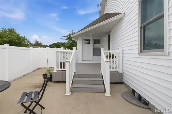 403 E Locust ST, Columbia, IL 62236