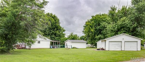 402 N Wood ST, Mulberry Grove, IL 62262