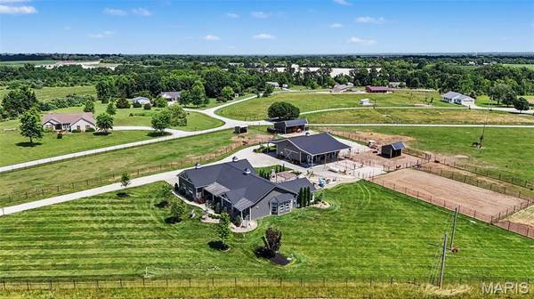 219 Fieth RD, Troy, MO 63379