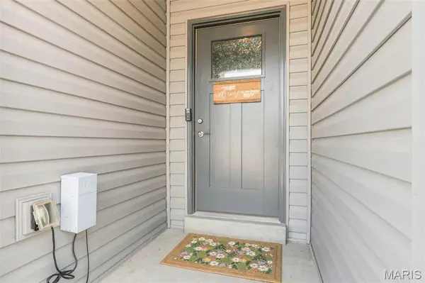 1100 Slapshot DR, Foristell, MO 63348
