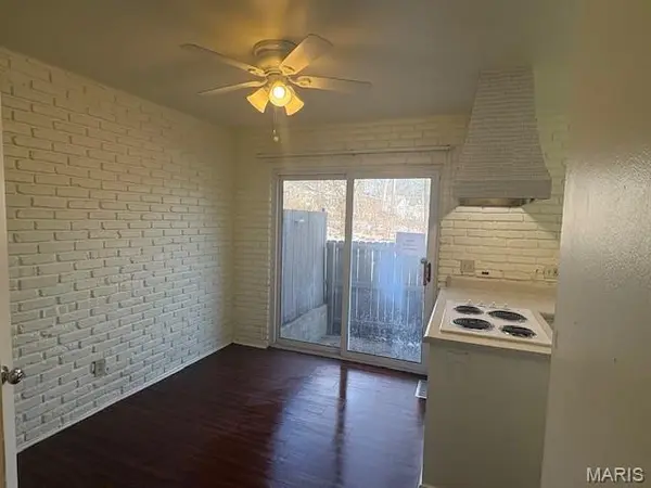 1278 North and South RD, St Louis, MO 63130