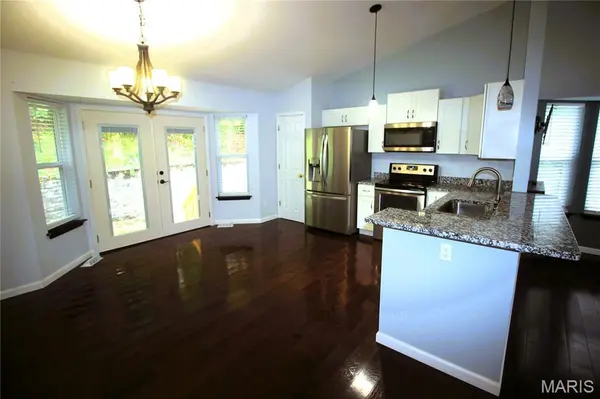 1511 Glenn Brooke Woods CIR, Ballwin, MO 63021