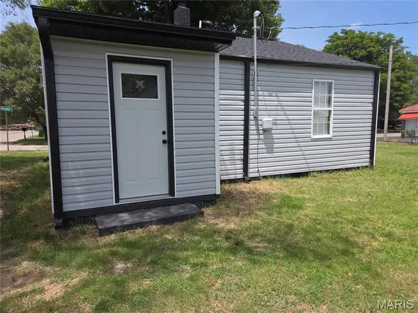 723 Kendall ST, Sikeston, MO 63801