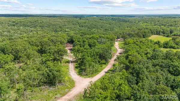 000 Whitetail Ln, Barnette, MO 65011