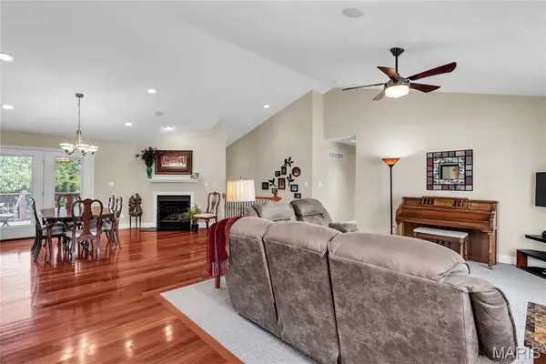 140 Juanita LN, Arnold, MO 63010