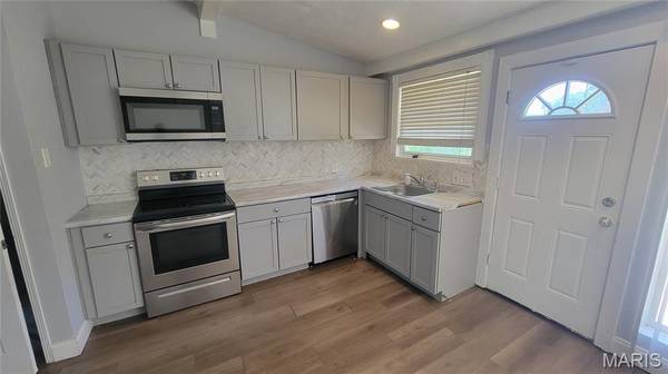 2214 Ibis CT, St Louis, MO 63136