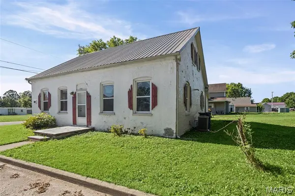 700 Walnut ST, Germantown, IL 62245