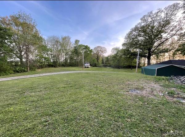 26521 Old Railroad ST, Tamms, IL 62988