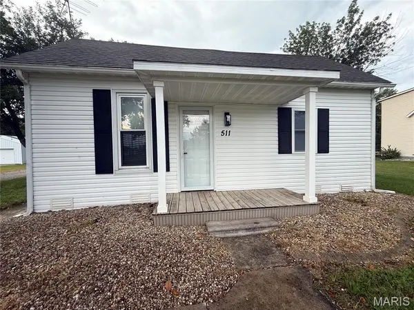 511 E BECKEMEYER AVE, Beckemeyer, IL 62219