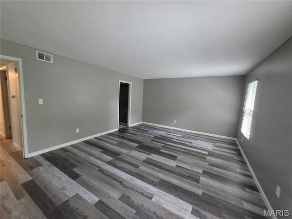 1902 Meadowtree LN #2, Kirkwood, MO 63122