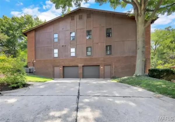 1902 Meadowtree LN #2, Kirkwood, MO 63122