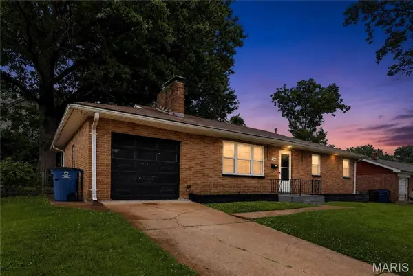 1048 Wylin CT, St Louis, MO 63135