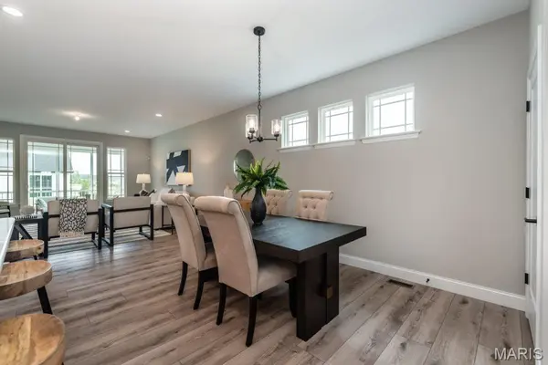 734 Barnwood Hill DR, O'fallon, MO 63385