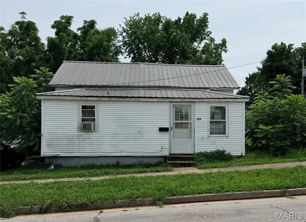 109 W 3rd ST, Rolla, MO 65401
