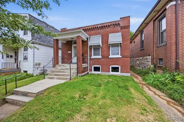 4319 Eichelberger ST, St Louis, MO 63116
