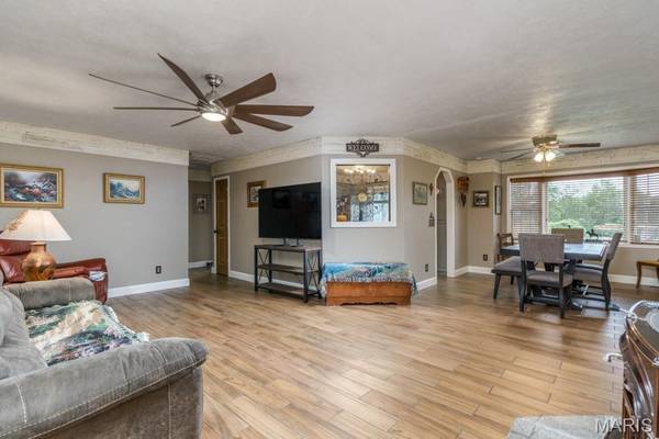 235 Springfield RD, Buffalo, MO 65622
