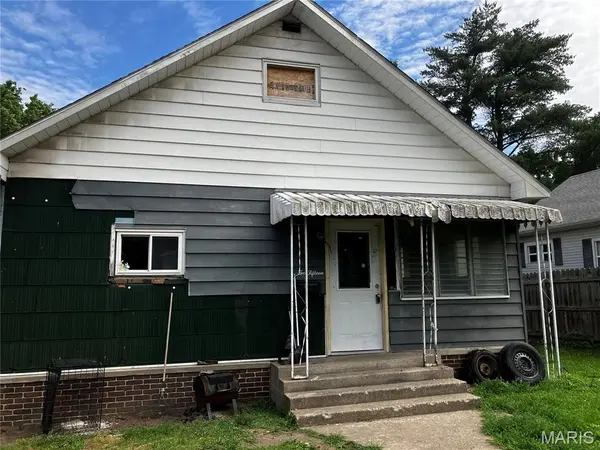 215 W 4th ST, West Frankfort, IL 62896