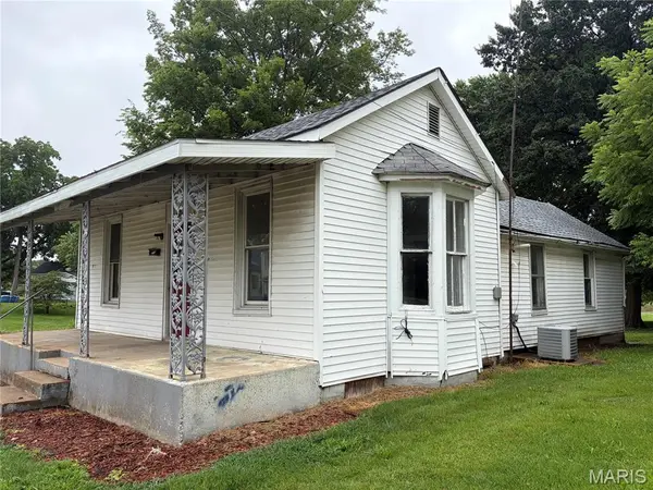 220 Vine ST, Sparta, IL 62286