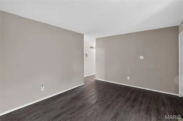 6220 Pennyrich CT, Florissant, MO 63033