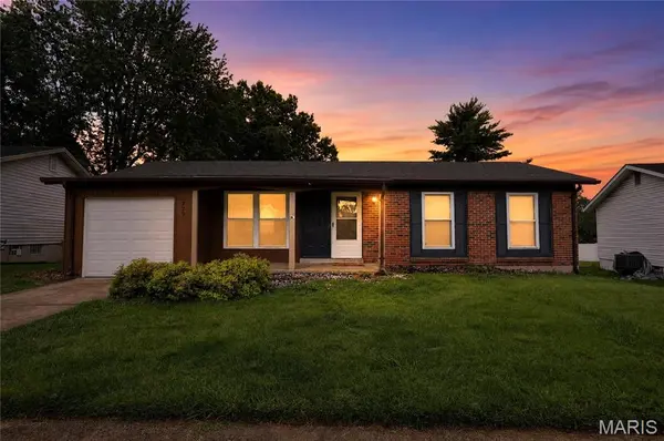 6220 Pennyrich CT, Florissant, MO 63033