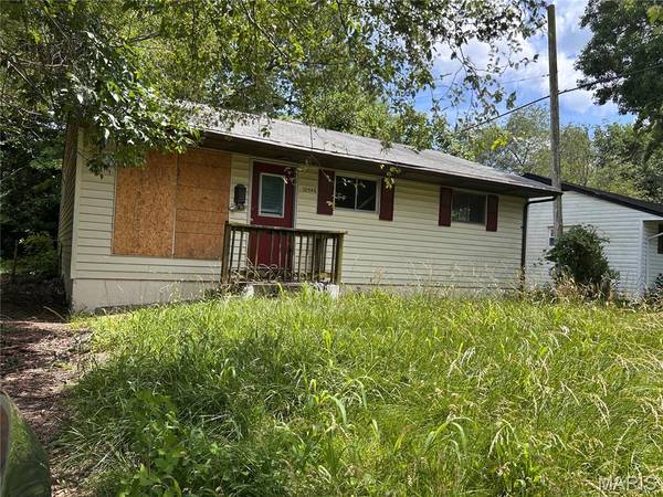 10546 Spring Garden DR, St Louis, MO 63137