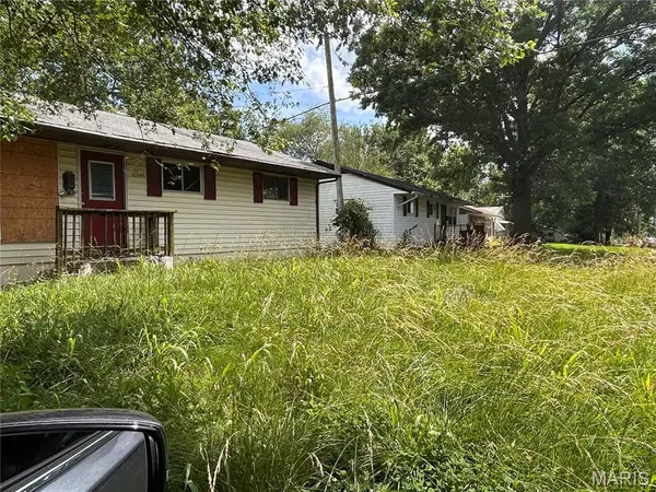 10546 Spring Garden DR, St Louis, MO 63137